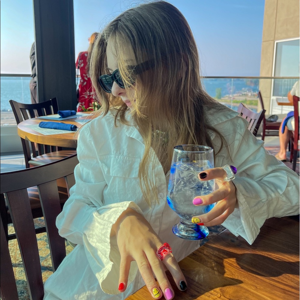 Meet your Posher, Ella